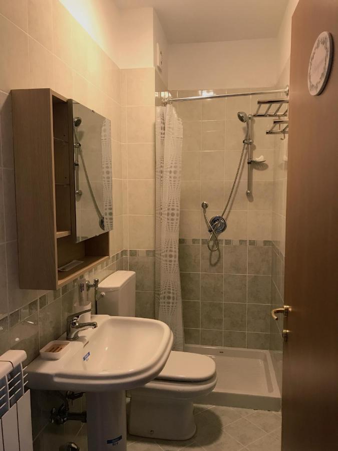 "Coccole Nel Borgo" 2Min To Outlet Apartment With Terrace Serravalle Scrivia Exteriör bild